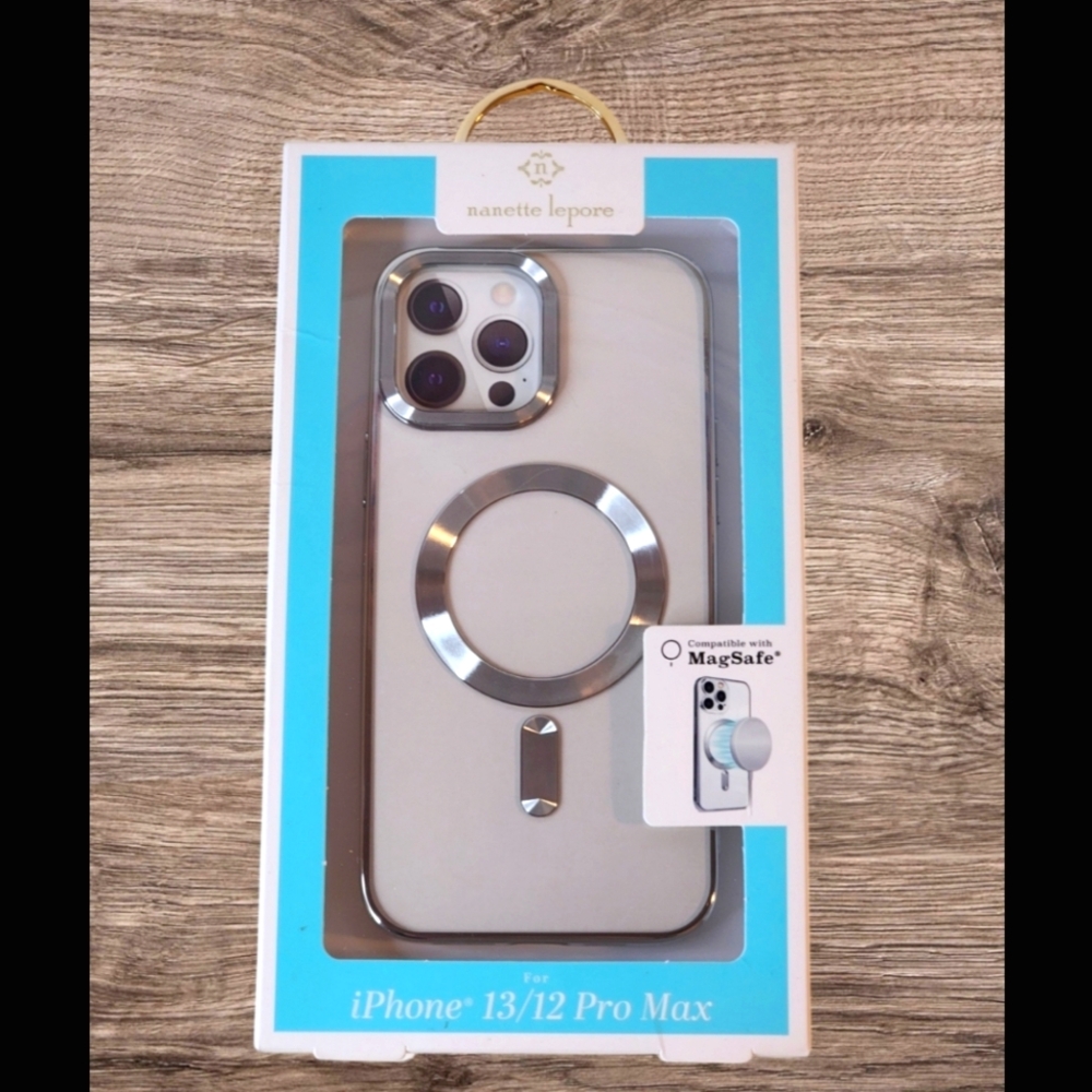 🏷CLEARANCE! Nanette Lepore Silver and Grey iPhone 13/14/15 MagSafe Phone Case